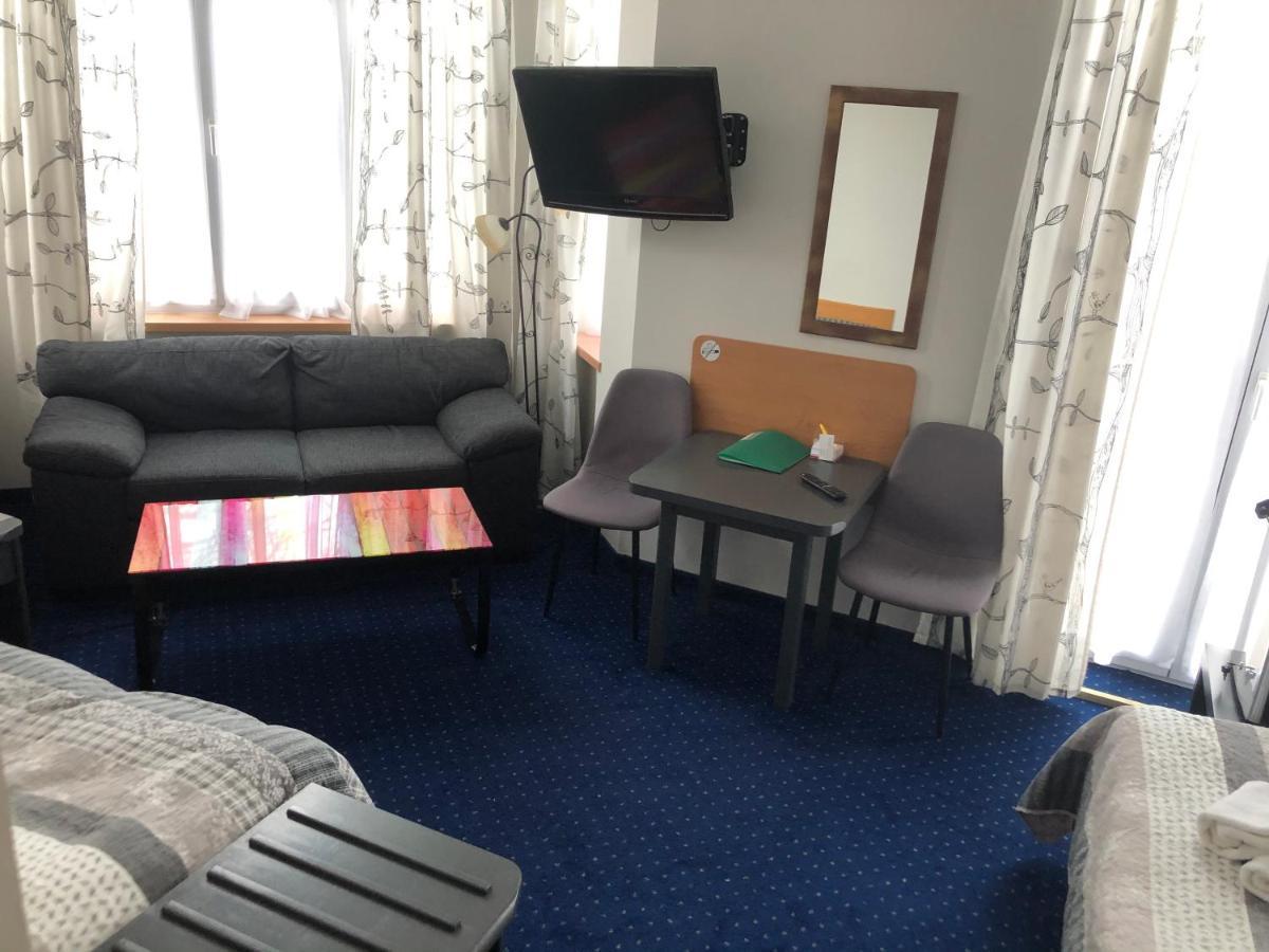 Hotel Bella Jelenia Góra Exteriör bild