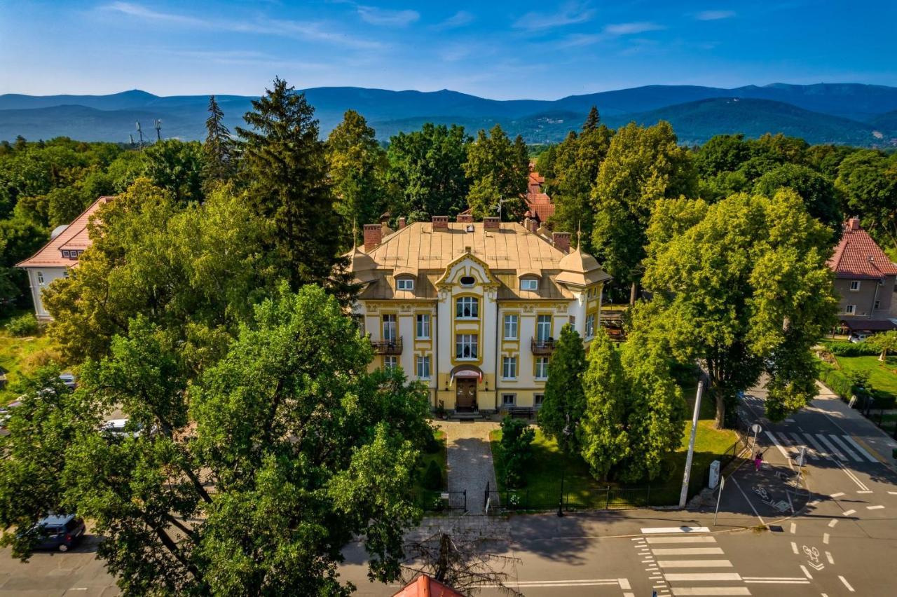 Hotel Bella Jelenia Góra Exteriör bild
