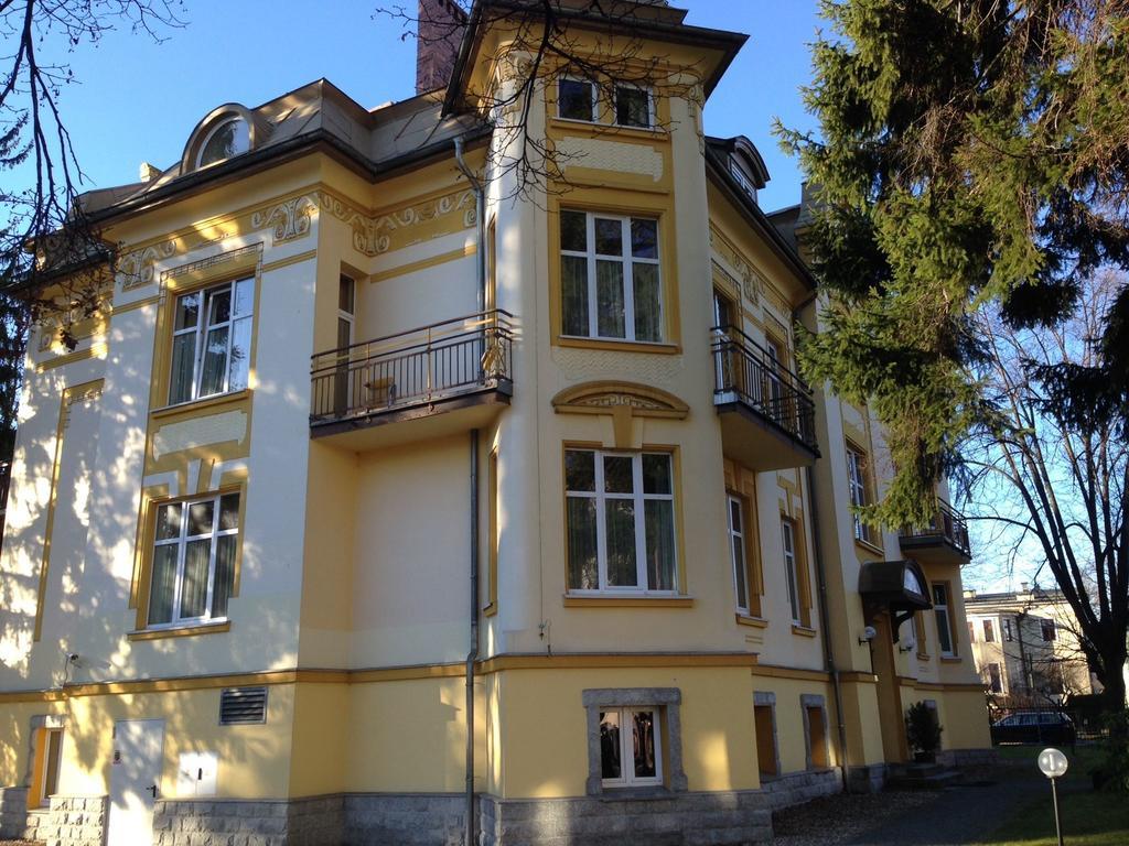 Hotel Bella Jelenia Góra Exteriör bild